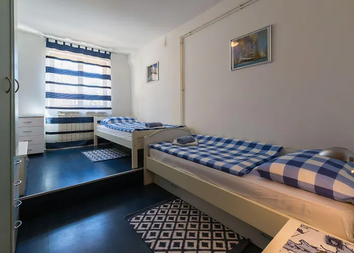 Apartament Mediterranes Nur 500 Meter Zum Mit Blick Auf Den Fluss Dubracina