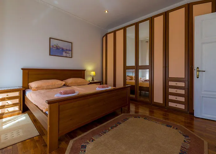 Mediterranes Nur 500 Meter Zum Mit Blick Auf Den Fluss Dubracina Apartament Crikvenica