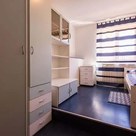 Mediterranes Nur 500 Meter Zum Mit Blick Auf Den Fluss Dubracina * ツリクヴェニツァ