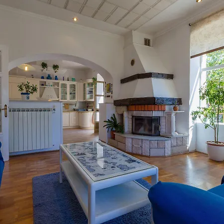 アパート Mediterranes Nur 500 Meter Zum Mit Blick Auf Den Fluss Dubracina *