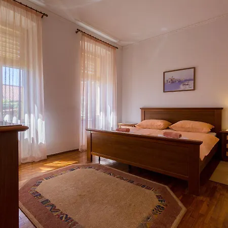 Mediterranes Nur 500 Meter Zum Mit Blick Auf Den Fluss Dubracina ツリクヴェニツァ